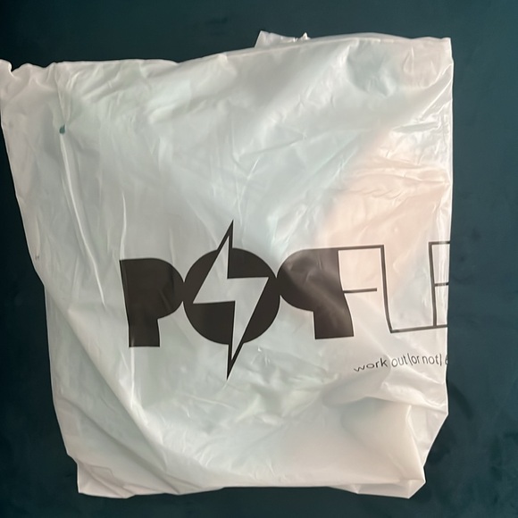 NWT POPFLEX On The Run Ruffle Shorts S in color “Oasis” - Picture 14 of 14